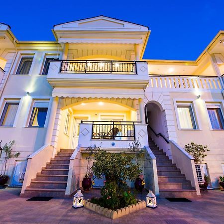Mandani Villa Luxury Apartments 리메나스 외부 사진