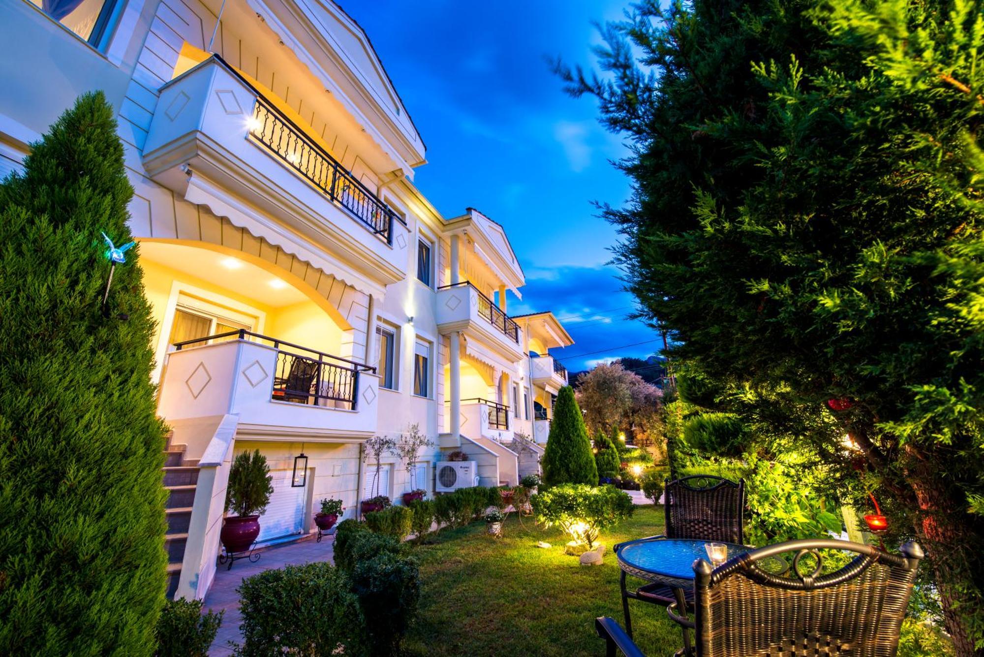 Mandani Villa Luxury Apartments 리메나스 외부 사진