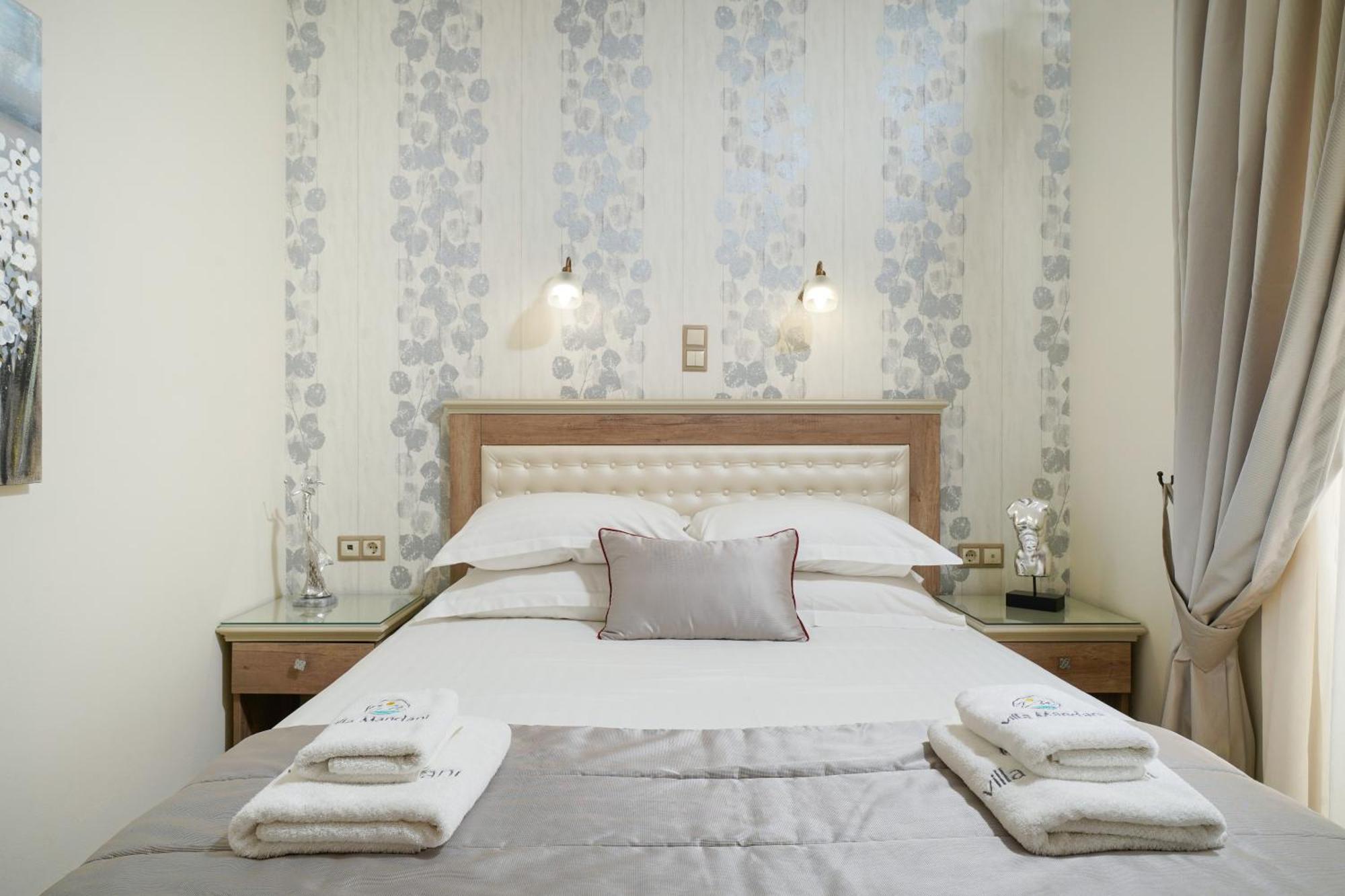 Mandani Villa Luxury Apartments 리메나스 외부 사진