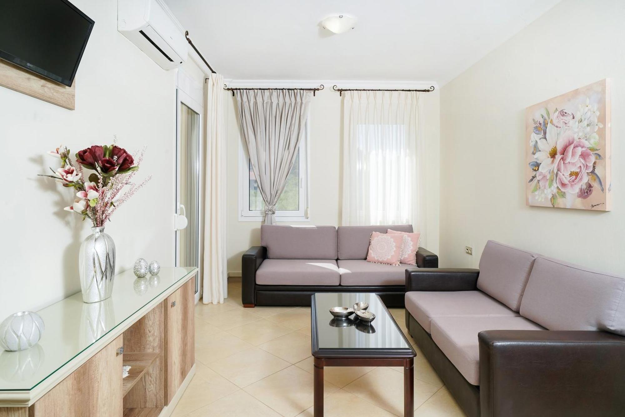 Mandani Villa Luxury Apartments 리메나스 외부 사진