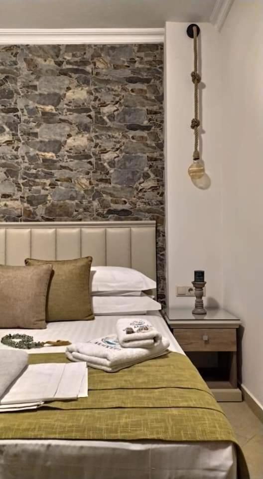 Mandani Villa Luxury Apartments 리메나스 외부 사진